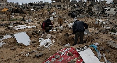 Gazze Şeridi'nde 8 kişinin daha cansız bedeni enkazdan çıkarıldı