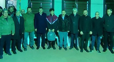 Gediz Belediyesi'nden askere giden gençlere anlamlı hediye