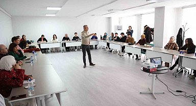 Gençlere CV hazırlama ve e-ticaret eğitimi verildi