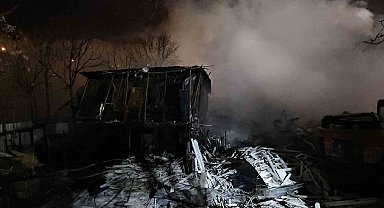 Geri dönüşüm tesisindeki yangın 6 saat sonra kontrol altına alındı