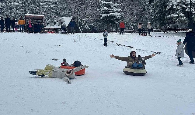 Gölcük Tabiat Parkı'nda hafta sonu tatilinin tadını böyle çıkarttılar