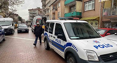 Haber alınamayan yaşlı adam evinde ölü bulundu