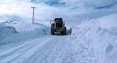 Hakkari'de 2 yerleşim yerine çığ uyarısı