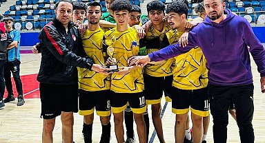 Hakkari'de futsal müsabakaları sona erdi