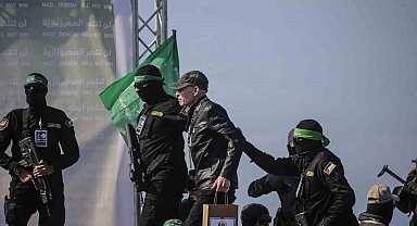 Hamas, ABD-İsrailli esir Keith Siegel'i serbest bıraktı