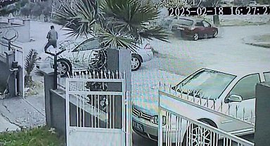 Hatay'da hafif ticari araç otomobille çarpıştı: 1'i ağır 3 yaralı