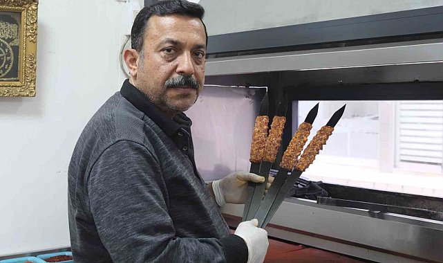 Hataylı depremzede memleketine döneceği günün hayaliyle yaşıyor