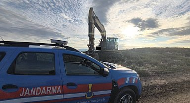 Hazine arazisinde kaçak kazı yapan şahıslar yakalandı