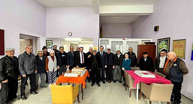 Huzurevi sakinleriyle bir araya geldi