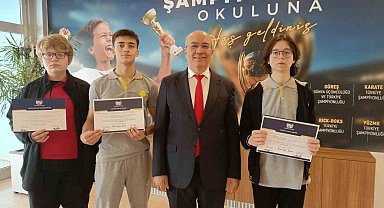 İhlas Koleji öğrencileri Model Birleşmiş Milletler Konferansından ödülle döndü