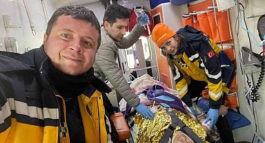 İl Sağlık Müdürü Özdemir depremzedeyi, depremzede ise onu unutmadı