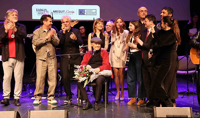 İlhan Şeşen'in 55. Sanat Yılı Kadıköy'de kutlandı