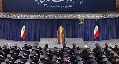 İran dini lideri Hamaney: "ABD ile müzakere hiçbir sorunu çözmez"