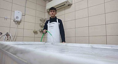 İşini hevesle yapan 21 yaşındaki gassal: "Arkadaşlarım 'beni sen yıkayacaksın, ölünce de şu mezarlığa koy' diye vasiyet ediyorlar"