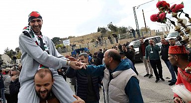 İsrail 183 Filistinliyi serbest bıraktı