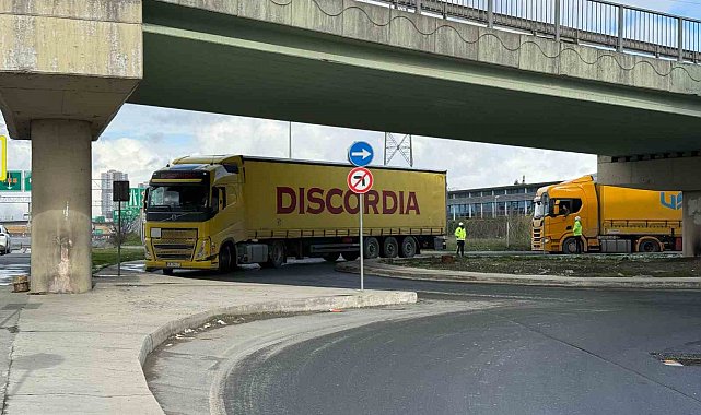 İstanbul'da ağır tonajlı araçların otoyola girişine izin verilmedi