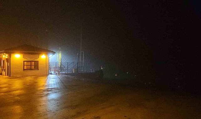 İstanbul'da gece sis etkili oldu: Boğaz trafiği askıya alındı