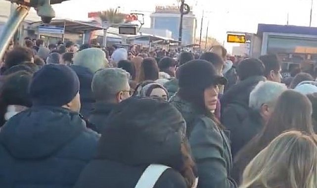 İstanbul'da tramvay seferlerinde gecikme çileden çıkardı, yoğunluk oluştu