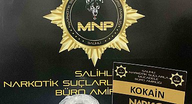 İstanbul'dan Manisa'ya kokain getiren şüpheliler, polisten kaçamadı