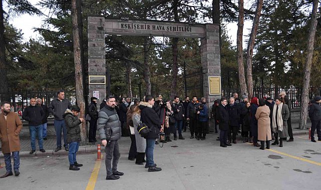 İYİ Parti Genel Başkanı Dervişoğlu, şehit ailelerini soğukta bekletti