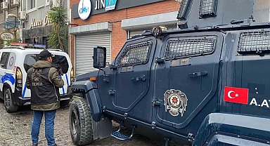 İzmir'de HDK eş sözcüsünün de aralarında bulunduğu 7 şüpheli gözaltında