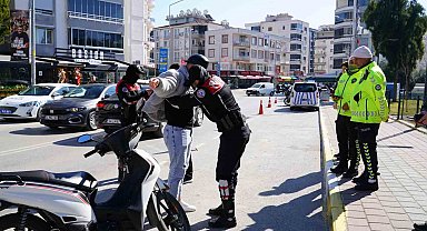İzmir'in iki ilçesinde sıkı asayiş ve trafik denetimi