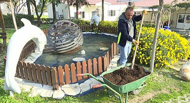 İzmir'in parkları yeşil dönüşümle canlanıyor