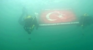 Jandarma ekipleri Trabzon'un kurtuluşunu mavi deriliklerde kutladı