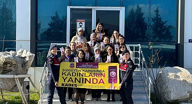 Jandarma fabrikadaki kadın çalışanları bilgilendirdi