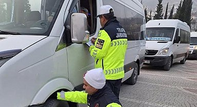 Jandarma okulların çevresinde adeta kuş uçurtmuyor