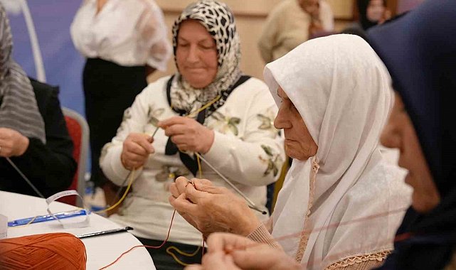 Kadınlar örgüleri ile yarıştı