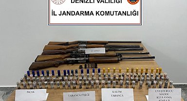 Kalem görünümlü tabanca ve ruhsatsız tüfekleriyle yakalandılar