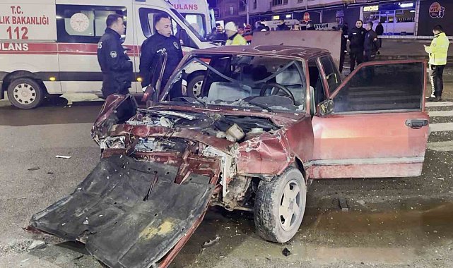 Kameraya yansıyan şüpheli-polis kovalamacası kazayla sonlandı: 1'i ağır 5 yaralı