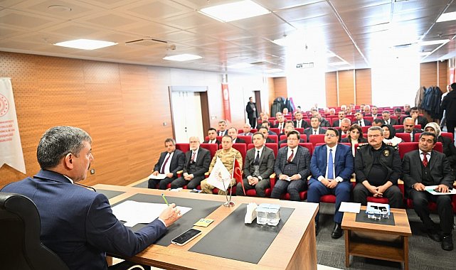 Kamu hizmetleri masaya yatırıldı