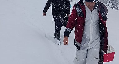 Kapalı yollara rağmen çiftçileri yalnız bırakmıyorlar