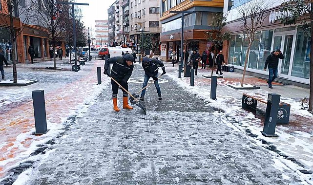 Kar bitti, buz mesaisi başladı