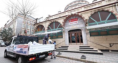 Kar yağışı için Sultangazi'de ekipler teyakkuzda