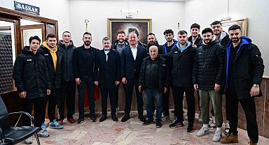 Karacabey Belediyespor voleybolda şampiyonluğa inanıyor