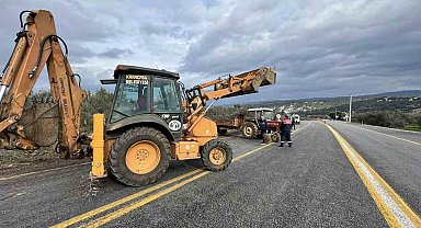 Karacasu'da temizlik çalışmaları sürüyor