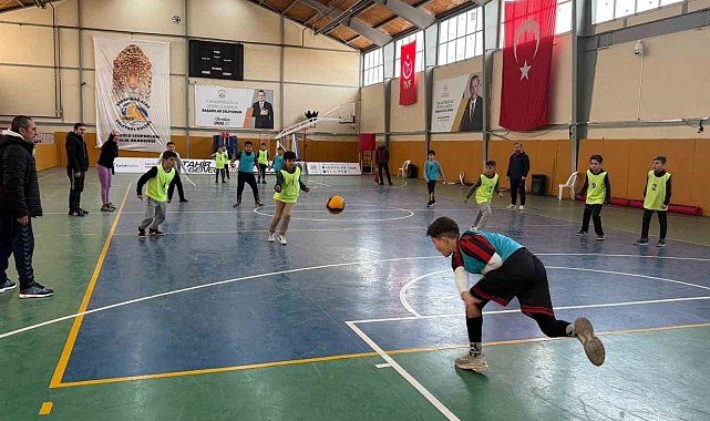 Karapınar'da Geleneksel Çocuk Oyunları Turnuvaları başladı