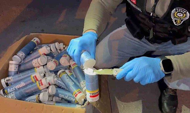Kargoyla taşınıyordu, piyasa değeri 75 milyon lira: Slikon tüplerinden 52,5 kilogram uyuşturucu çıktı