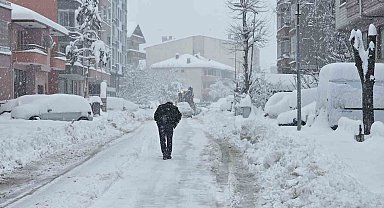 Kastamonu'da kar yağışı etkisini sürdürüyor