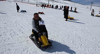 Kayak severler Yıldız Dağı'na akın etti