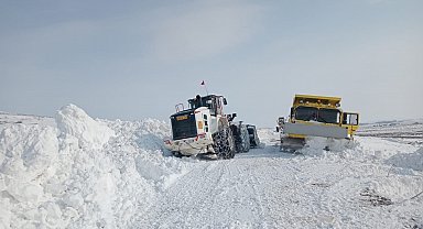 Kayseri'de 46 yol ulaşıma açıldı, 2 yol ise kapalı