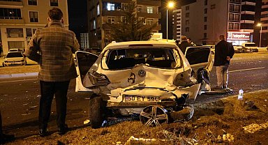Kaza yaptı, yaralı arkadaşlarını bırakıp kaçtı