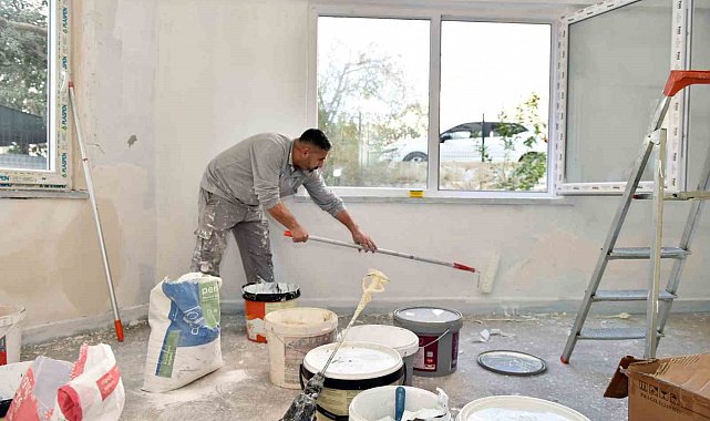 Kepez Belediyesi, yangın mağduru çiftin evini yeniledi