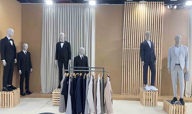Kiğılı, hazır giyim fuarı IFCO'da '2025 İlkbahar - Yaz Koleksiyonu'nu tanıttı