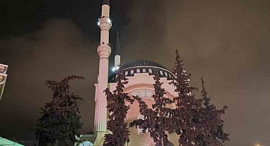 Kilisliler Berat Kandili'nde camilere akın etti