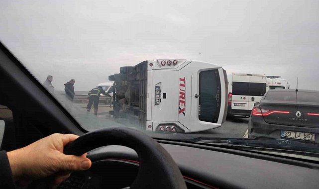 Kırklareli'nde işçileri taşıyan servis devrildi: 5 yaralı