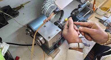 Kırşehir'in tek tespihçisi mesleğini yaşatmaya çalışıyor